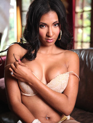Sadie Santana Busty Latina Stripping
