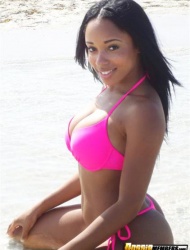 Sheneka Adams nude