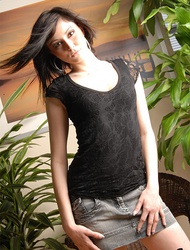 Victoria Flashy Babe