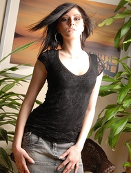 Victoria Flashy Babe