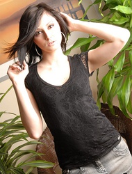 Victoria Flashy Babe