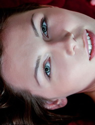 blue-eyed brunette Quinn A — photo 2 of 21