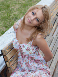 Sexy Nikia A looks sensational