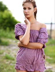 Lidija in Naked Paradise