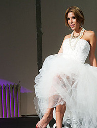 Alexa Nicole seduced by bridesmaid Cassandra Cruz on her wedding day