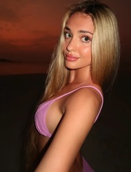 Girl From Moscow | Anya Ruban