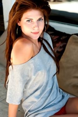 Jenni Lee strips naked