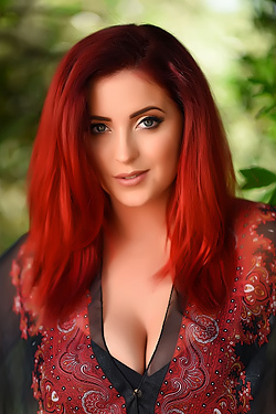 Lucy Vixen Looks Ravishing