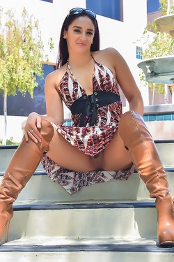 Sheena On Sexy High Heels